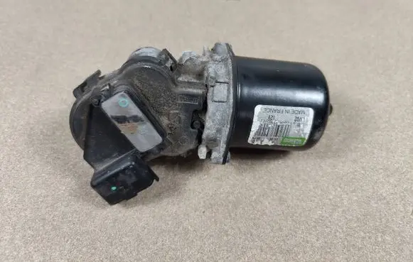 Nissan Qashqai Wiper motor