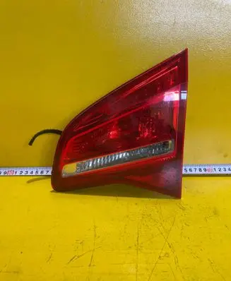 Tailgate rear/tail lights