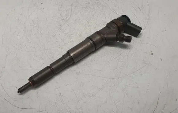 BMW 5 E60 E61 Fuel injector 7793836 13537793836 0445110216