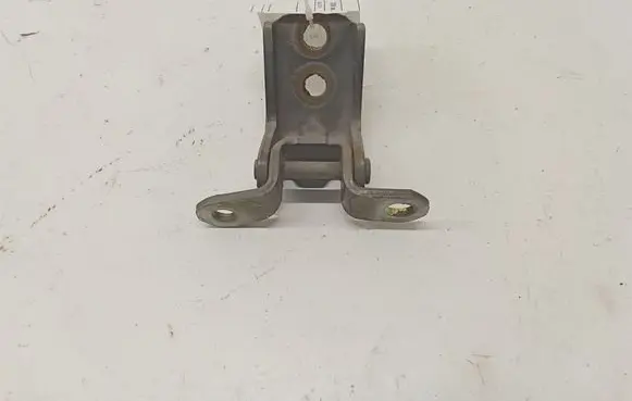Nissan Primera Front door upper hinge ES78