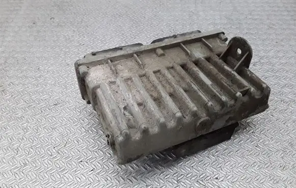 Opel Zafira A Fan control module 15396910