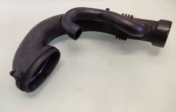 BMW 5 E60 E61 Turbo air intake inlet pipe/hose 7786013 10866710