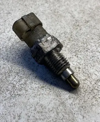 Opel Meriva A Reversing light switch sensor 90482454 33482023