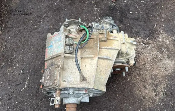 Toyota Land Cruiser (J150) Gearbox transfer box case 