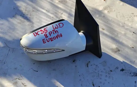 Hyundai ix35 Front door electric wing mirror 