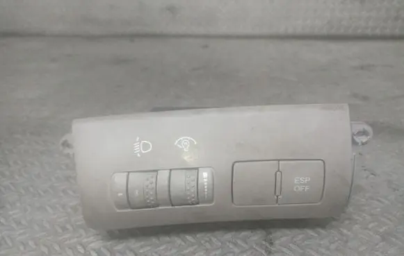 KIA Ceed Headlight level height control switch 933001H000ED