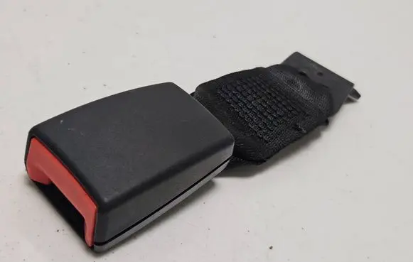 BMW 3 E92 E93 Rear seatbelt buckle 9117261 603853900H 18032010