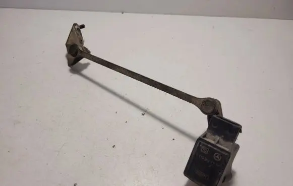 Mercedes-Benz GL X164 Air suspension front height level sensor A0105427717 080000