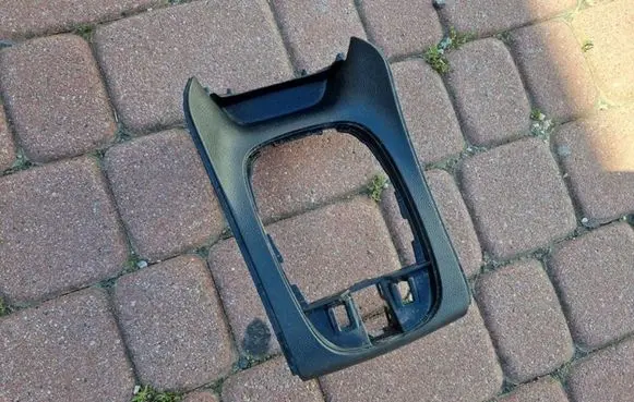 Opel Meriva B Gear shifter surround trim plastic 13258302