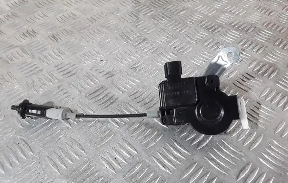 Lexus CT 200H Fuel tank cap lock 4BK