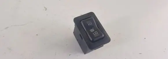 Mitsubishi L200 Seat heating switch