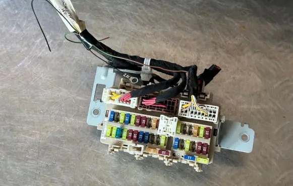 Renault Kadjar Fuse module 240180721S