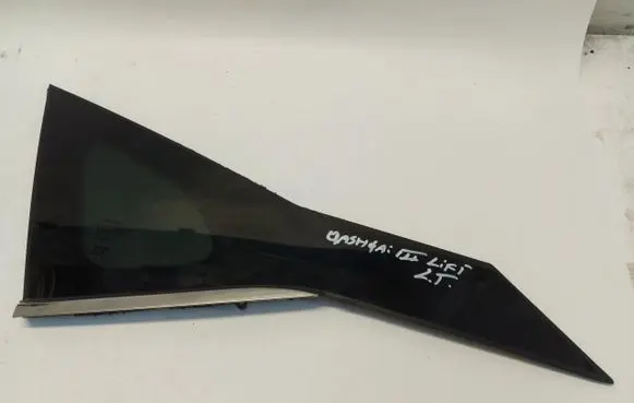 Nissan Qashqai J12 Rear side window NISQASSzy4336929