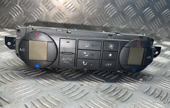 Ford C-MAX I Climate control unit 3M5T18C612AH ATCC2 WWA00147