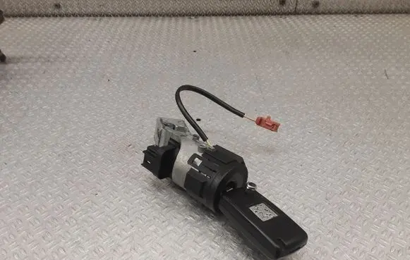 Peugeot 407 Ignition lock 9663123280