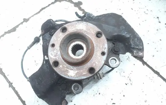Fiat Linea Front wheel hub spindle knuckle