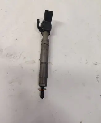 Mercedes-Benz S W221 Fuel injector A6290700287