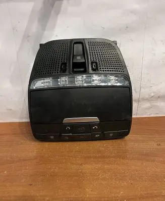 Mercedes-Benz C W205 Front seat light A0009018703 D1538