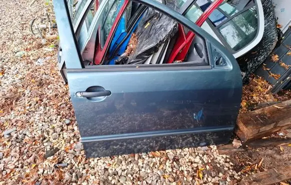 Peugeot 206 Rear door
