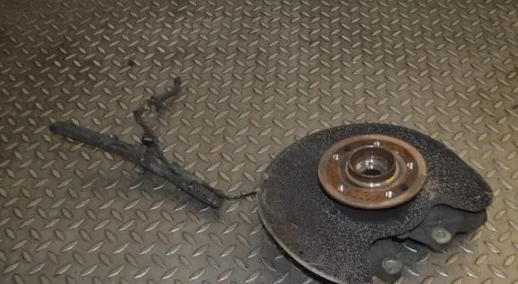 Rear wheel hub