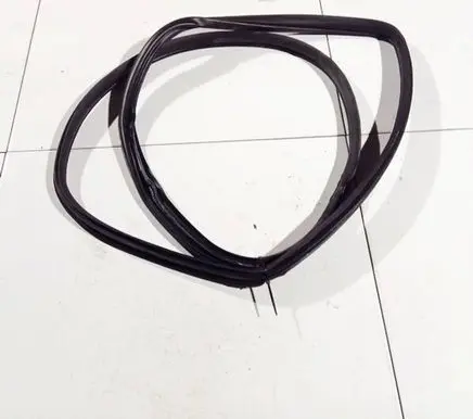 Honda CR-V Rubber seal front coupe door 