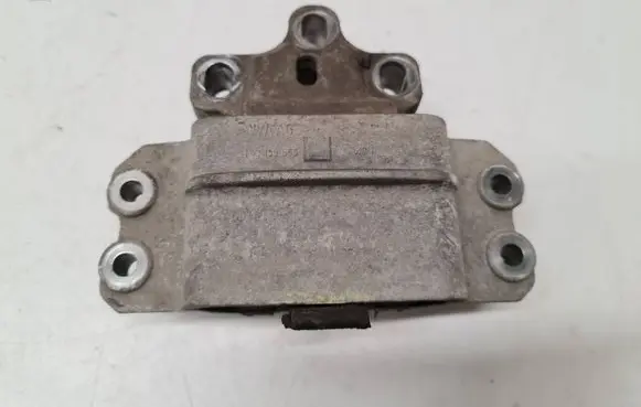 Volkswagen Caddy Engine mount bracket 1K0199555