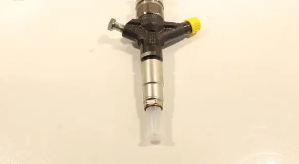 Subaru Legacy Fuel injector 16613AA020