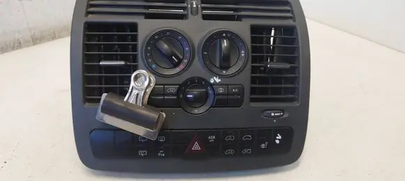 Mercedes-Benz Vito Viano W639 Climate control unit A6399060000 A6398701810 A6398700810