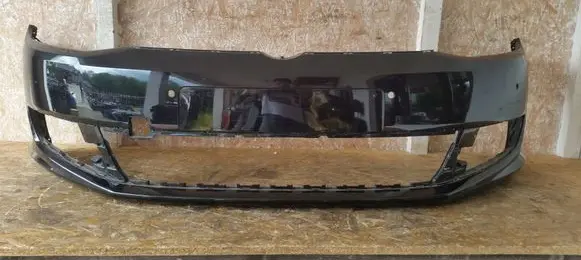Volkswagen Sharan Front bumper 7N0807221A
