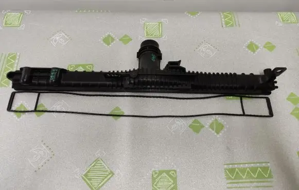 BMW 2 F22 F23 Radiator mount bracket T946406 17118482623