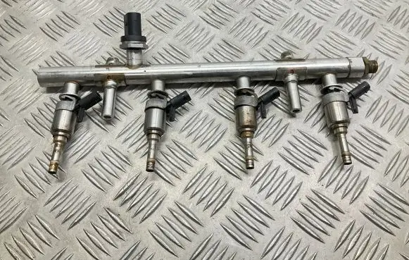 Audi A3 S3 8V Fuel main line pipe 06K133317G 06J906051F