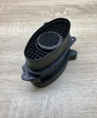 BMW 5 E39 Mass air flow meter 7787076 0928400468
