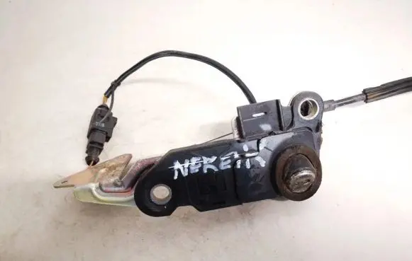 Volkswagen PASSAT B5.5 Tailgate exterior lock 3B9827297A