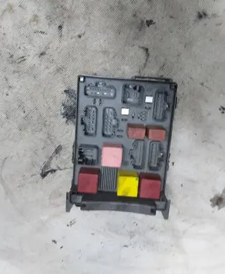 Renault Espace - Grand espace IV Comfort/convenience module 8200447438 8200315964 8200403416