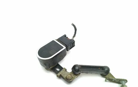 Headlight/headlamp level sensor