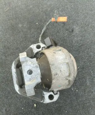 Audi A7 S7 4G Engine mount bracket 4G0199381LG