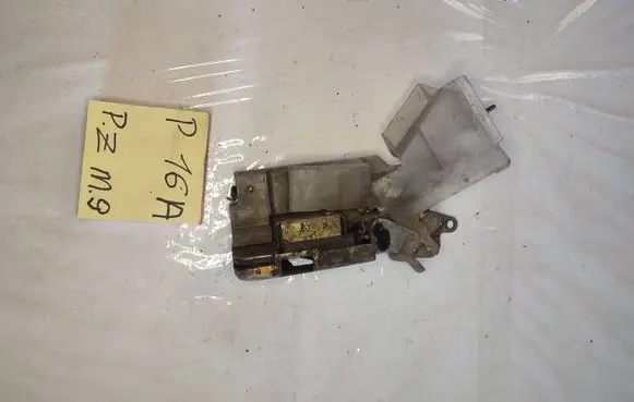 Volkswagen Golf III Engine bonnet/hood lock/catch 1G0823509