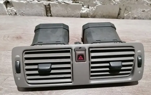 Volvo S40 Dash center air vent grill 30739296