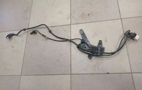 Mercedes-Benz GLC C253 ABS rear brake sensor 0265009775 A2539052500 A2534400706
