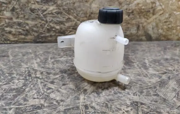 Dacia Logan I Coolant expansion tank/reservoir 
