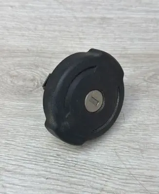 Citroen C5 Fuel tank filler cap 4257400 068603182