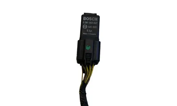 Volvo XC60 Glow plug pre-heat relay 30785663 0281003047