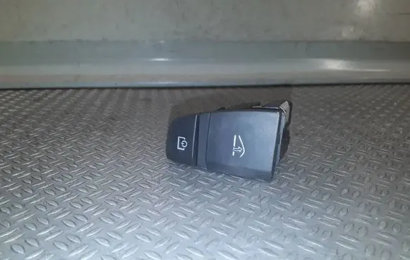 Audi Q7 4L Glove box opening button 4L1927227