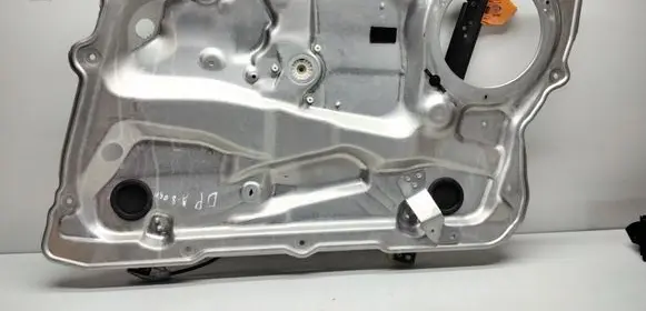 Front window lifting mechanism without motor