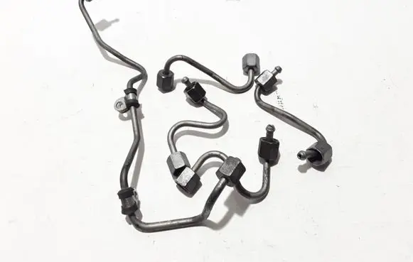 Mercedes-Benz CLS C218 X218 Fuel injector supply line/pipe 