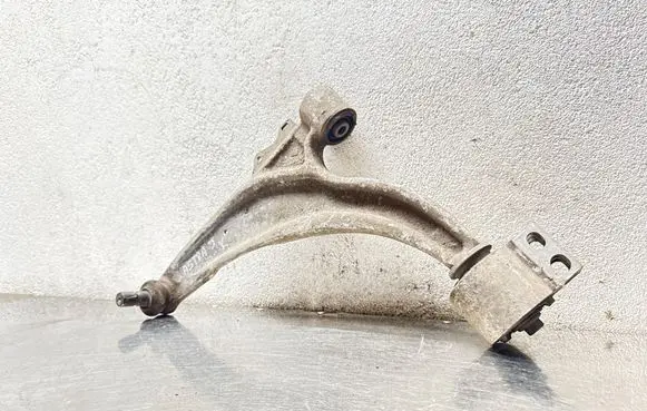 Opel Astra J Front control arm 027060168012