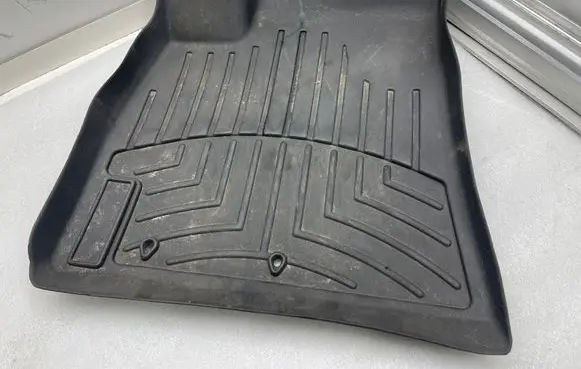 Tesla Model Y Front floor mat 486001B911