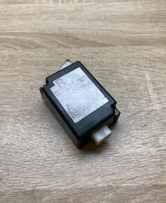 Toyota RAV 4 (XA30) Door control unit/module 8974142230 2513001470