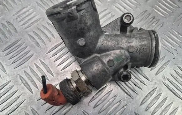 Mercedes-Benz E W212 other engine part A2722000196