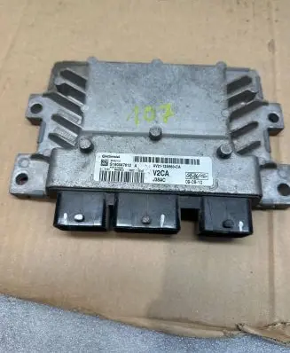 Ford Fiesta Engine control unit/module AV2112A650CA S180047012A